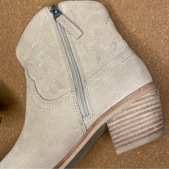 Dolce Vita Solow Western Booties Size 7.5 Beige Dune Suede - Picture 6 of 14
